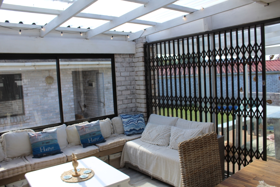 4 Bedroom Property for Sale in West Beach Eastern Cape